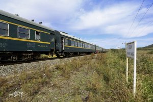 漠泥河站
